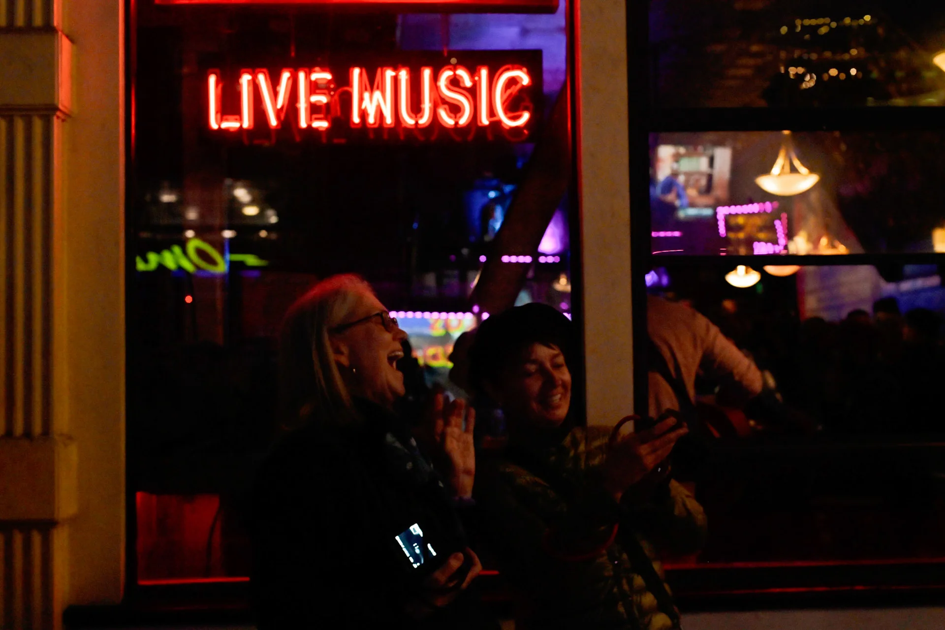 night_live_music.webp