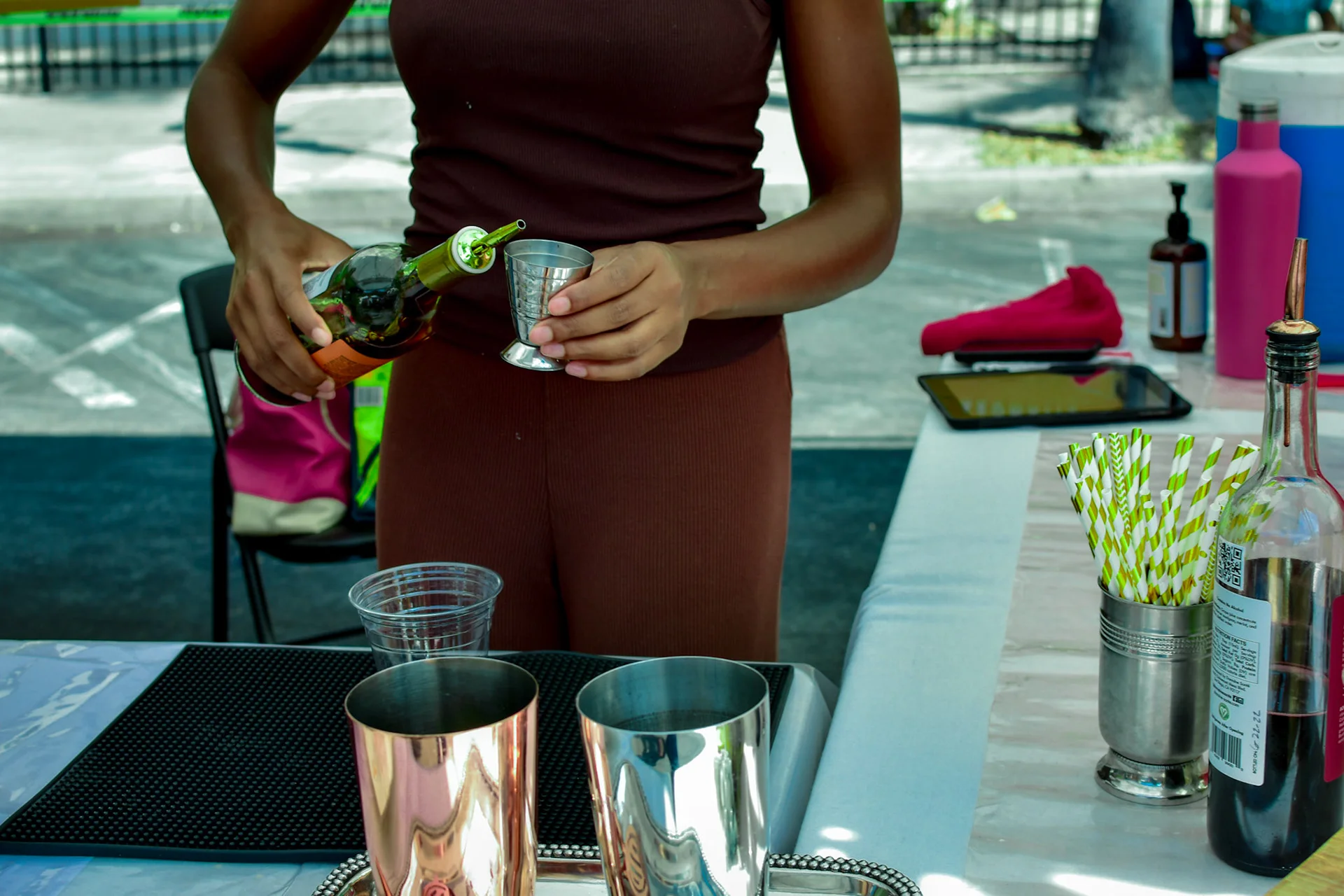 barista_pouring_drink.webp