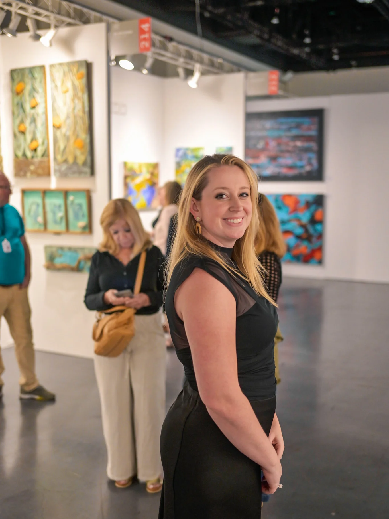 art_gallery_attendance.webp